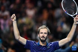Resurgent Medvedev wins first title for 882 days